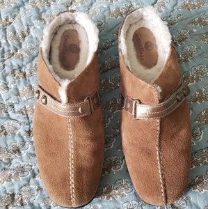 great condition water proof cole haan slip ons